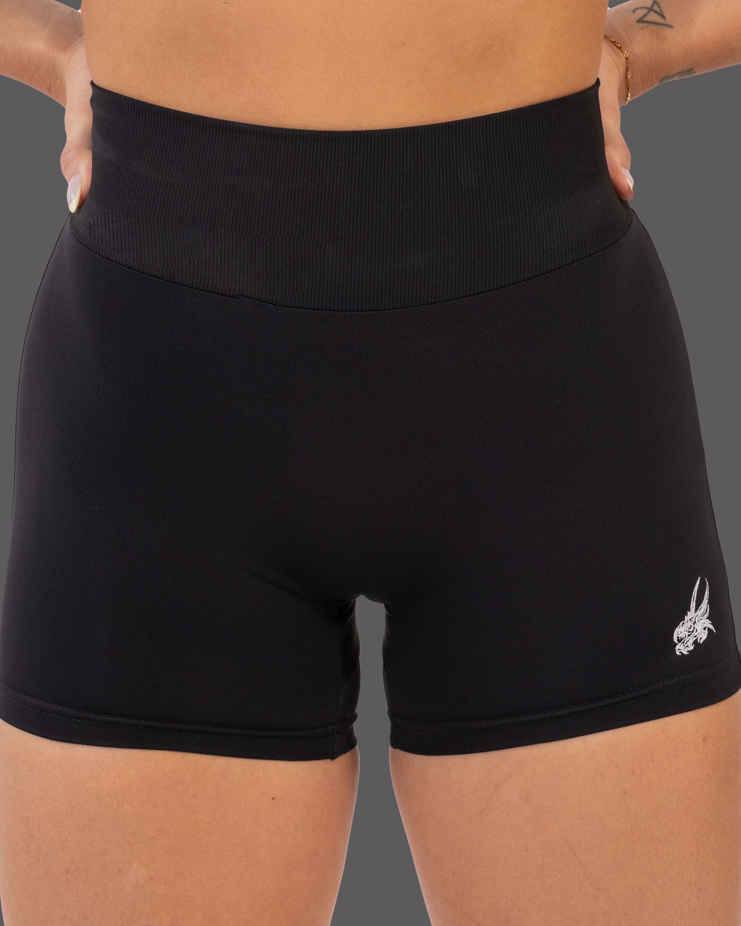 Leviathan | High-Waist | Short - Black&White