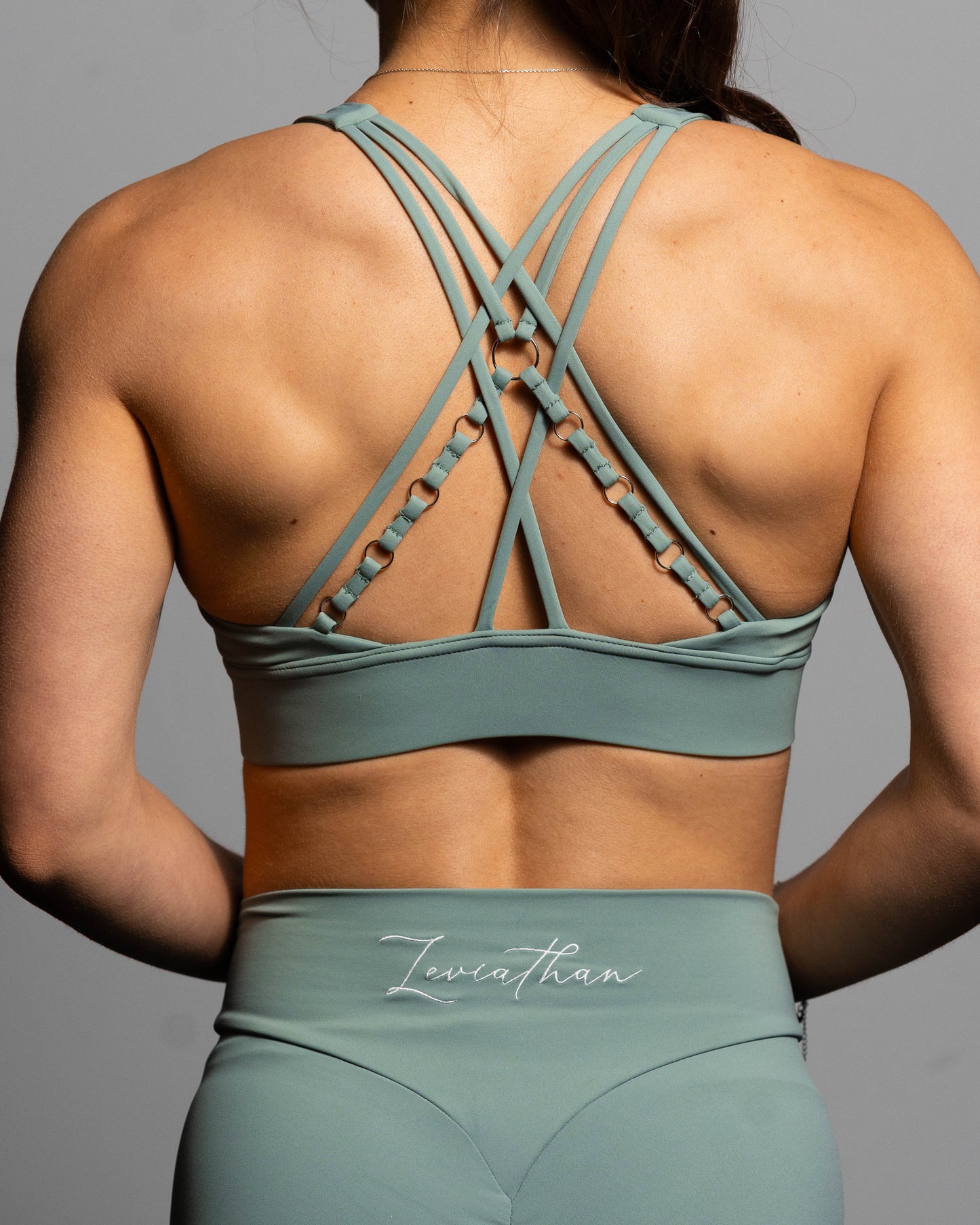 Elegant Cross - Sports bra - green